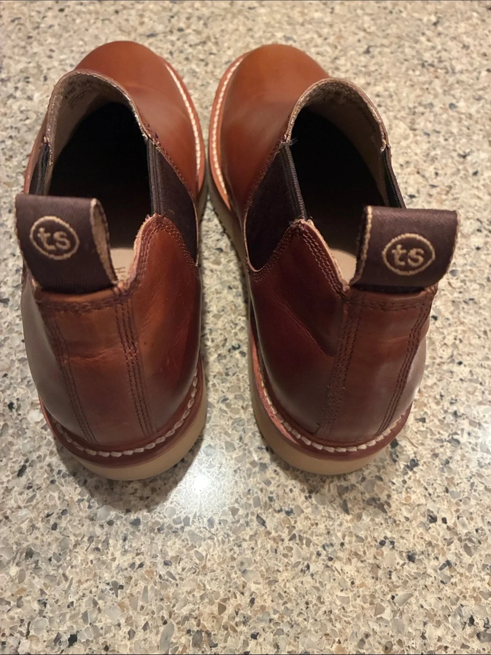 Taylor Stitch Men's Chukka Boots in Brown Leather